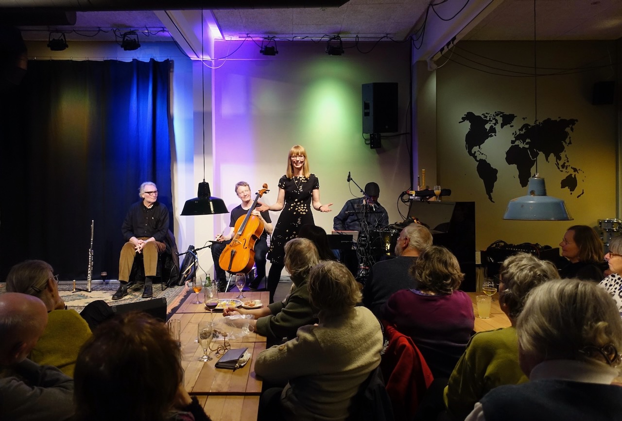 Velkommen til Fortællere i Østjylland Velkommen til Fortællere i Østjylland